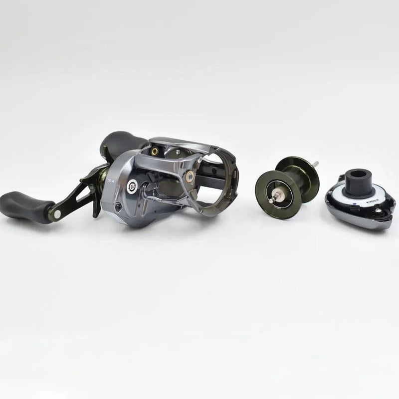 Carretilha Perfil Baixo Curado DC 150/151 XG - Shimano